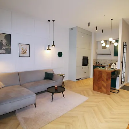 Woronicza 80 - Bezplatny Parking - Free Parking -ogrodek Appartement Varsovie